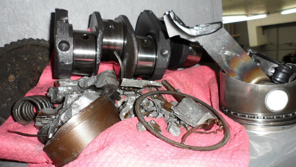 914World.com > Catastrophic failure of an AA piston cylinder set!